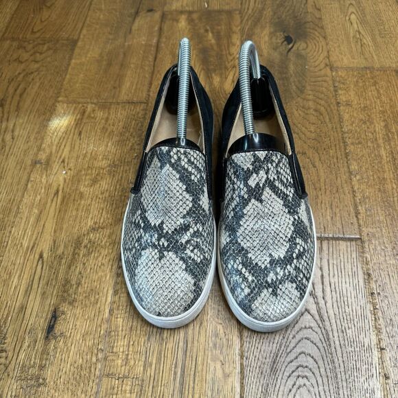 VIONIC Splendid Midi Black Snake Print Slip On Sneakers Womens Size 7.5 - Picture 2 of 6